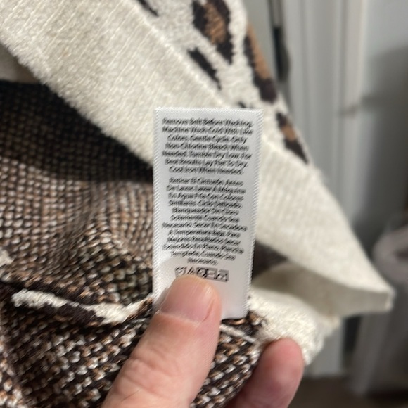 Time and Tru Women's belted sweater vest Size 4-6 - Picture 6 of 11